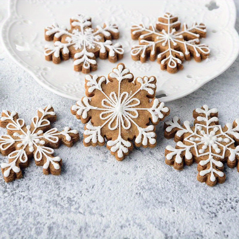 Snowflake Cookie Cutters, Metal Pastry Cutter Set, Biscuit Molds, Baking  Tools, Kitchen Accessories, Christmas Decor - Temu