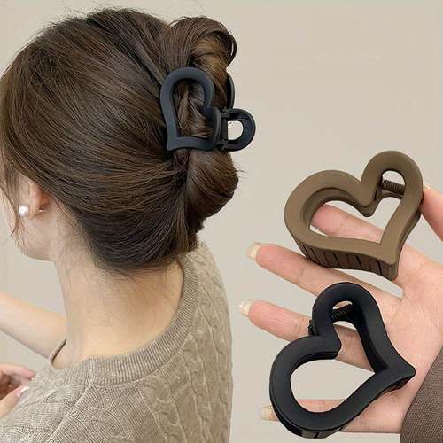 1pc, Cute Matte Hollow Heart Small Hair Claw Clip, Women Girls Daily Party Outdoor Decors, Ideal Choice For Gifts