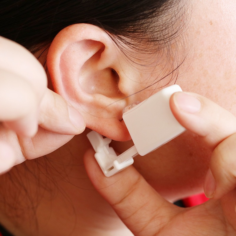 Body Piercing Kit With Ear Piercing Gun Threadless Cubic Zirconia