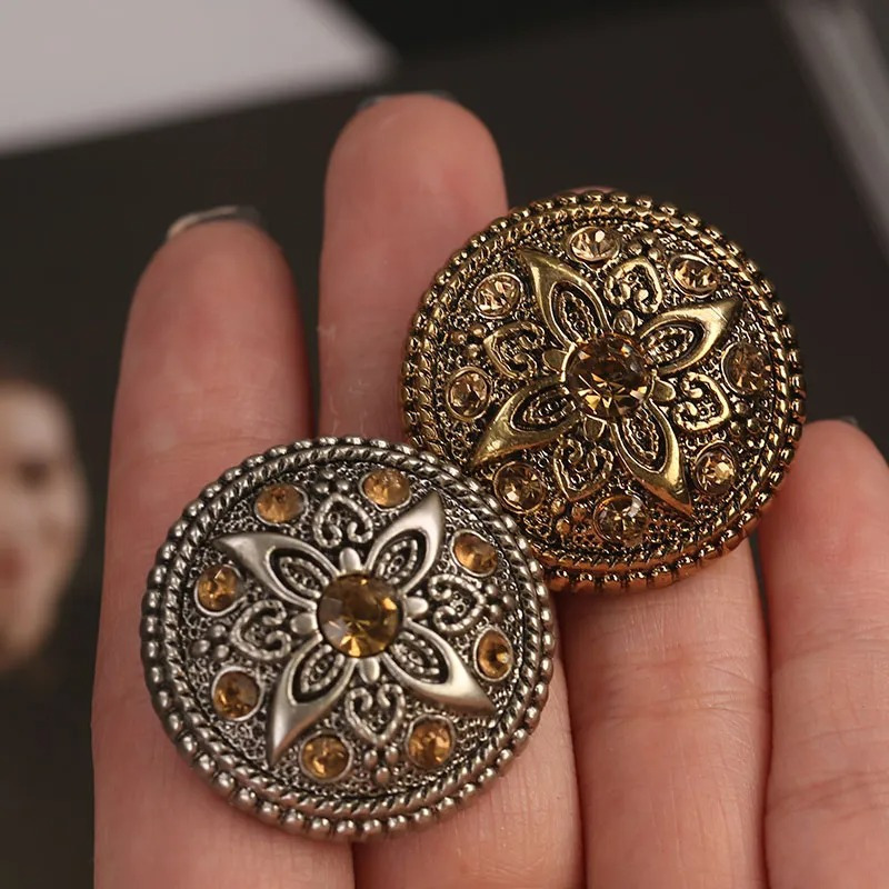 

10pcs/21mm Silvery Jewel Golden Flower Buttons For Clothing Sewing Accessories Knitting Luxury Crafts Bottons Supplies Plastic Rhinestone