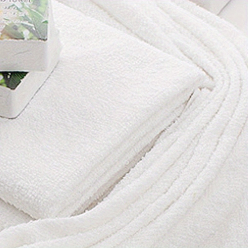 1pc Plain Flower Detail Bath Towel Or Towel, Minimalist Fabric Bath Towel  Or Towel For Home