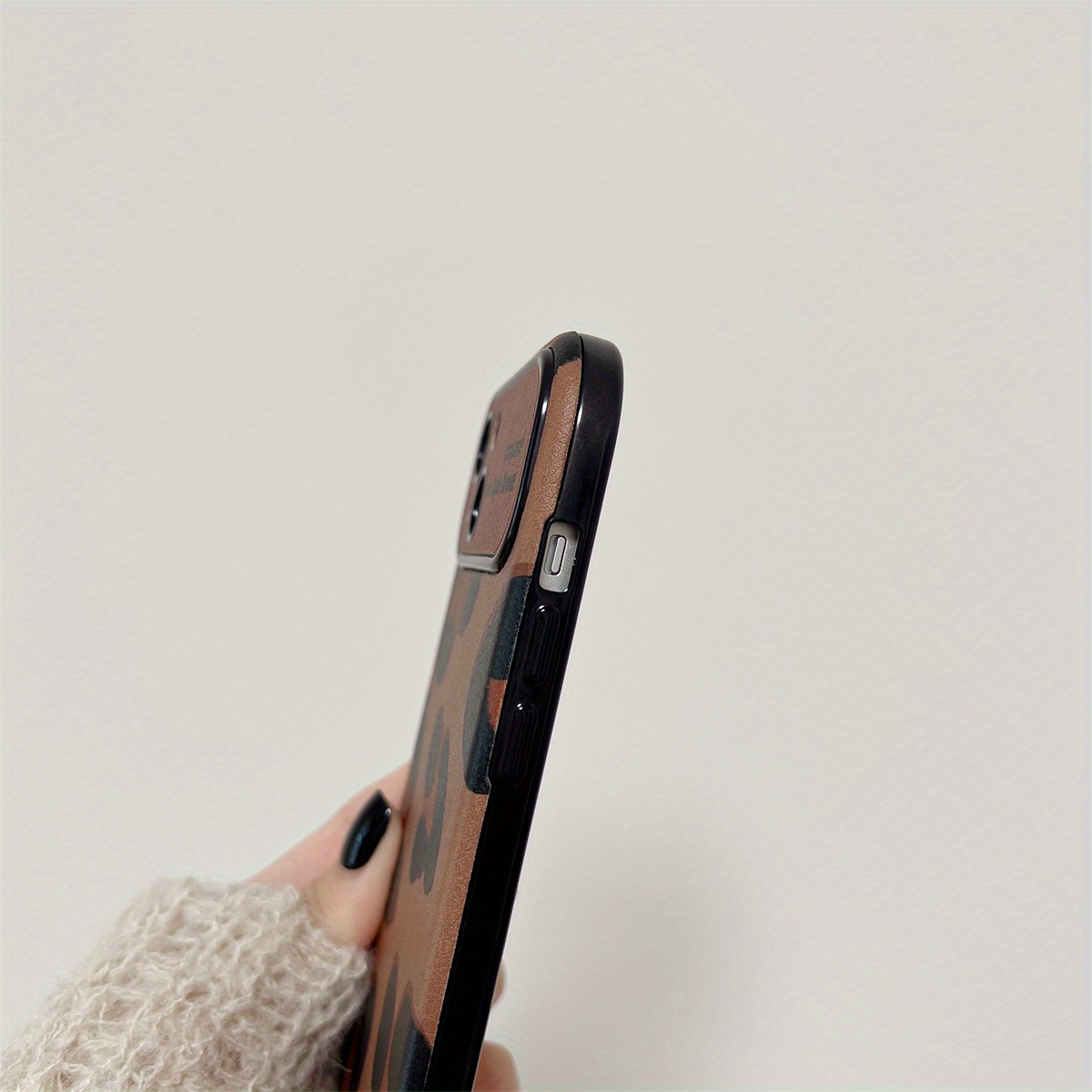 Funda con cuerda Wood Change Case Negro para iPhone 13