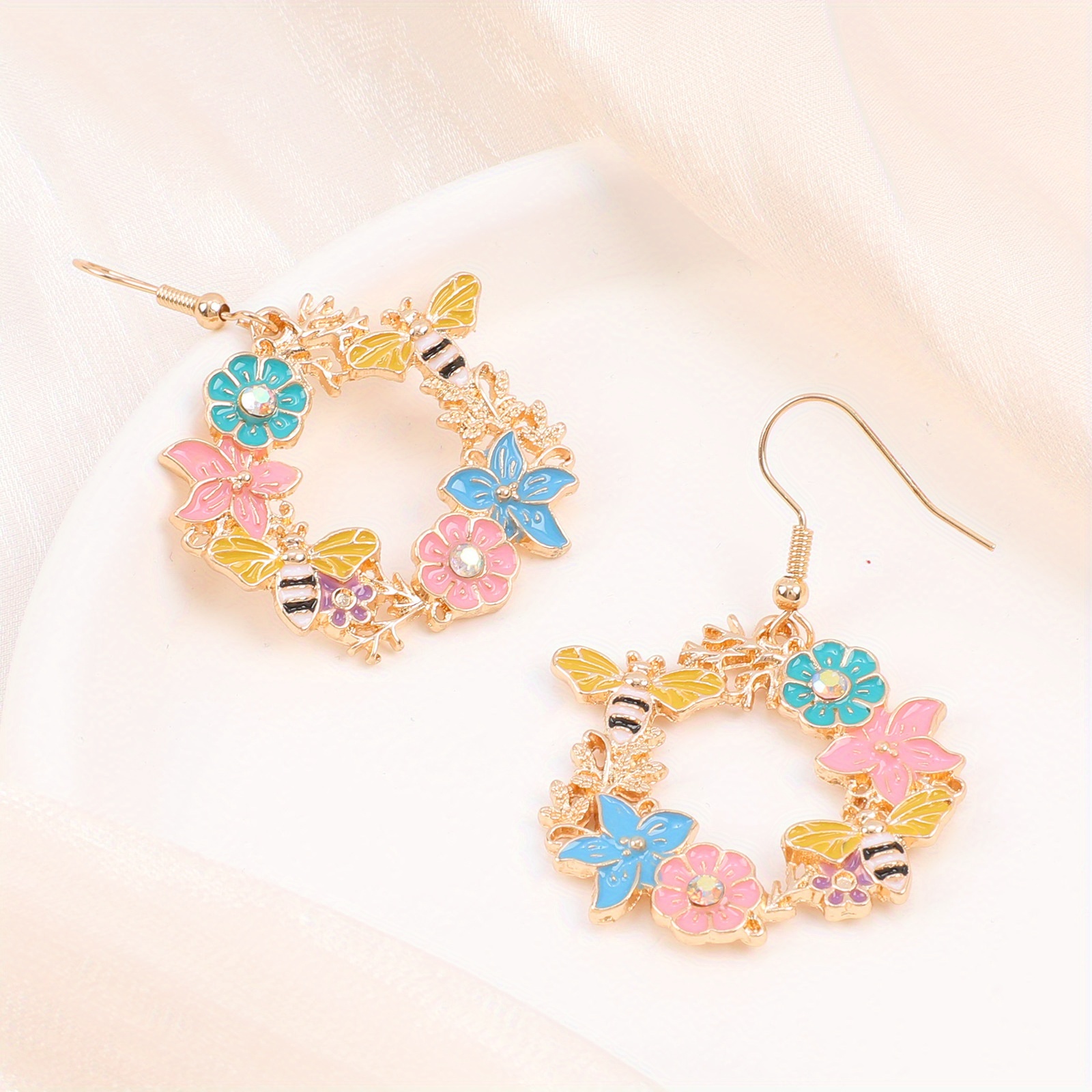 Fashion Bee Flower Honeycomb Earrings For Women And Girls As Birthday And  Christmas Gifts - Temu