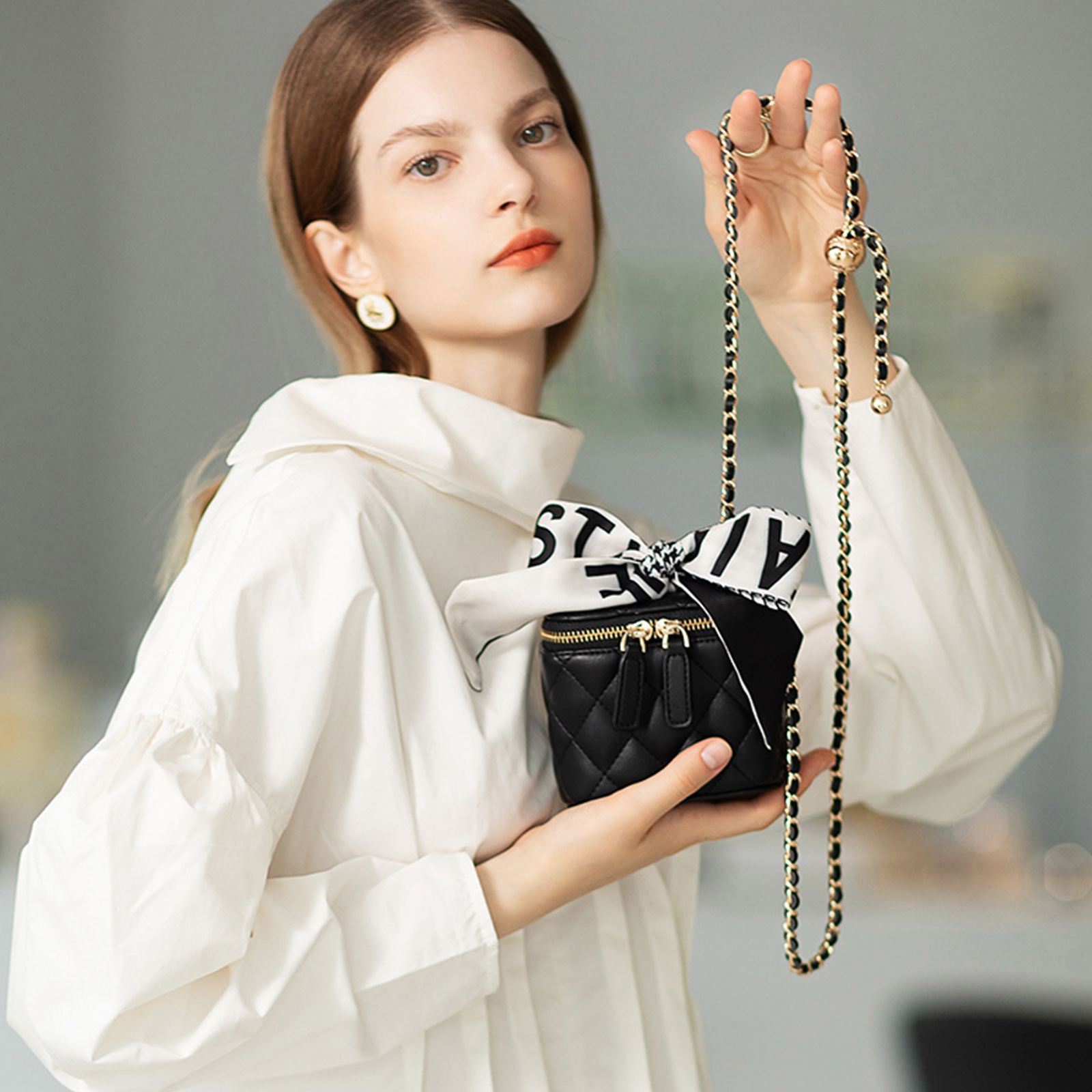 Toutou Cute Mini Quilted Square Bag, Elegant Scarf Decor Box Purse, Luxury  Chain Crossbody Bag For Women - Temu Austria