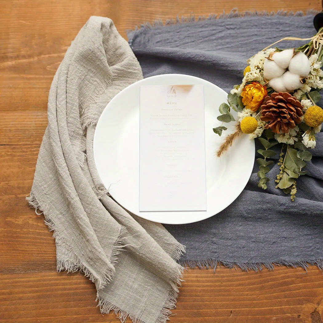 Linen napkins with fringed edges — Made on 23rd