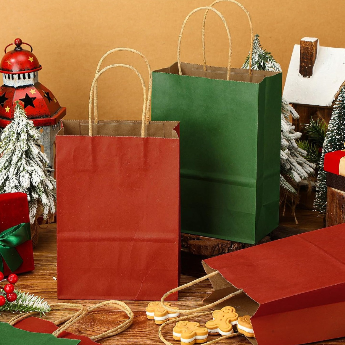 8 Bolsas De Regalo De Navidad, 8 Diseños De Bolsas De Papel Kraft  Navideñas, 8.3x5.9x3.1 Pulgadas Con Asas Bolsas De Regalo De Navidad,  Adecuadas Para