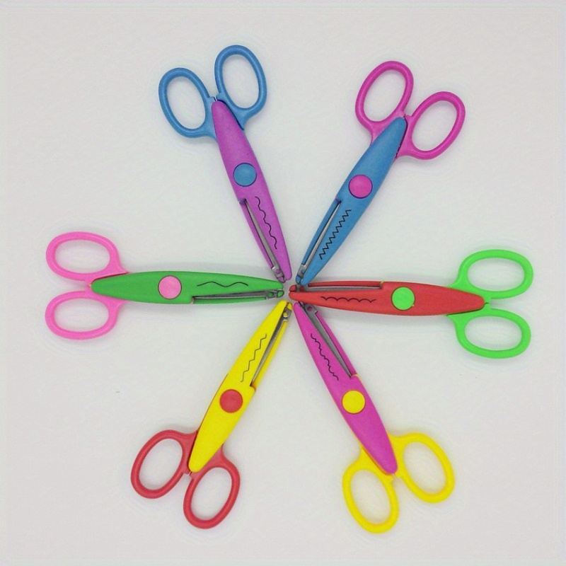 Craft Decorative Edge Scissors Set of 12 w Carry Case for Scrapbooking  Craft NEW