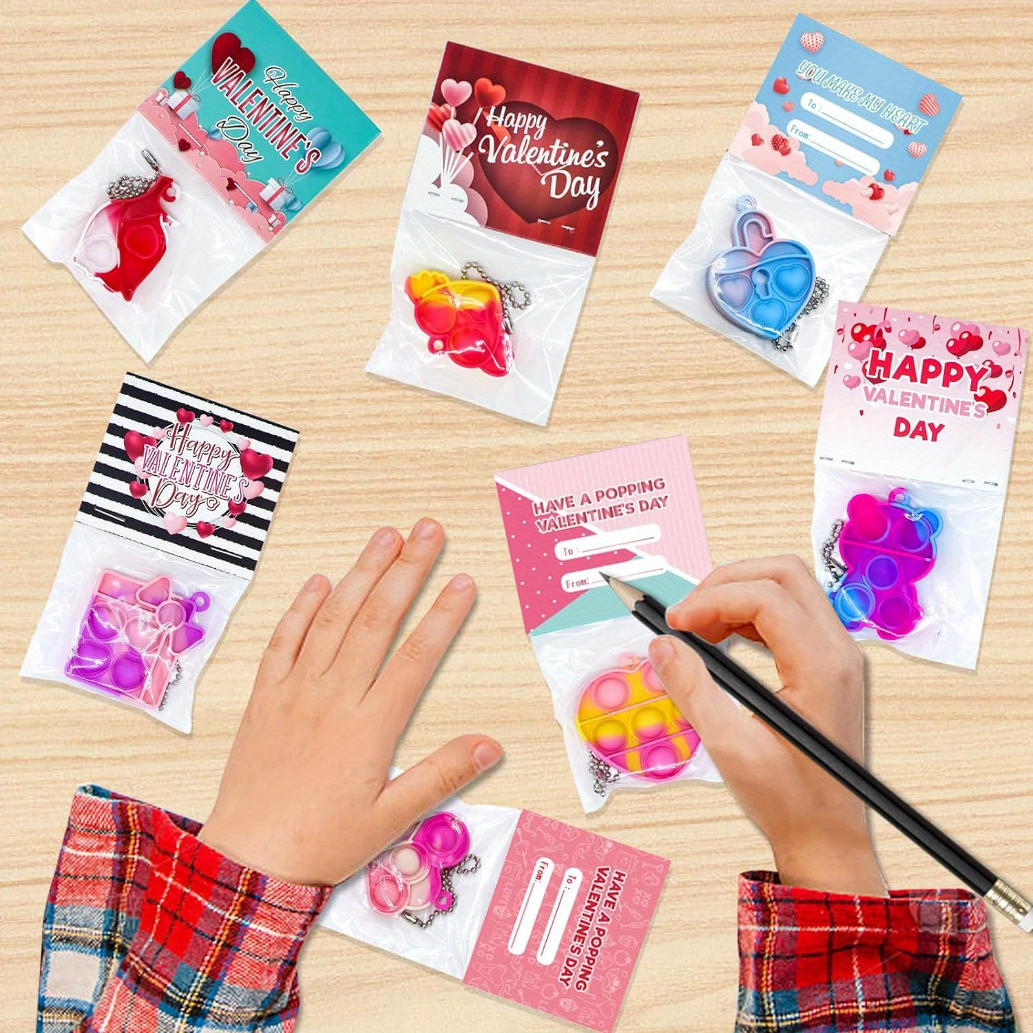 Kids Valentines Day Gifts for Classroom - Valentine Prefilled Hearts with  Poppers Fidget Keychains and Gift Tags for Boys Girls Exchange Gifts, Party