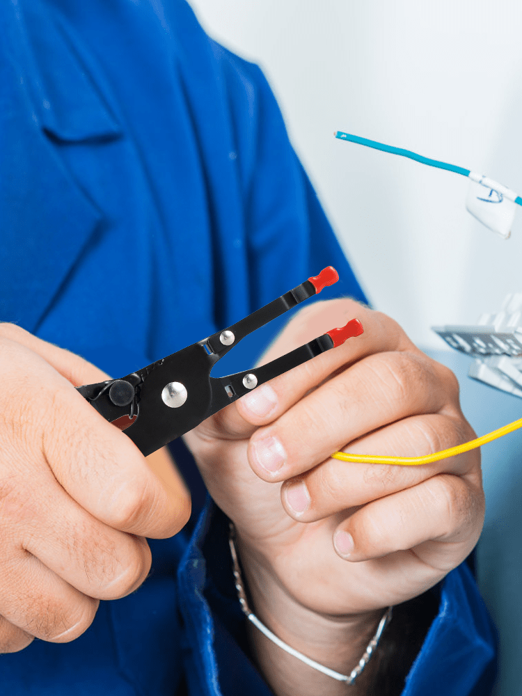 Lensent Wire Welding Auxiliary Pliers Soldering Aid Pliers Wire Cutting Innovative Welding Pliers Multipurpose Hold 2 Wires Auxiliary Removing Welding Clamp Pliers Car Repair Tool I.498984623