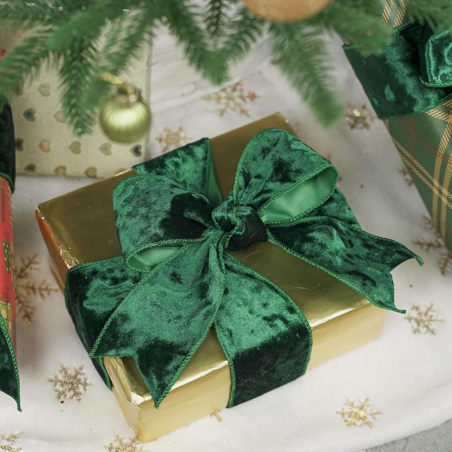 Green Velvet Ribbon - 5/8 Inch Wide X 10 Yards, Nylon Velvet Ribbon For Crafts, Gift Wrapping, Christmas
