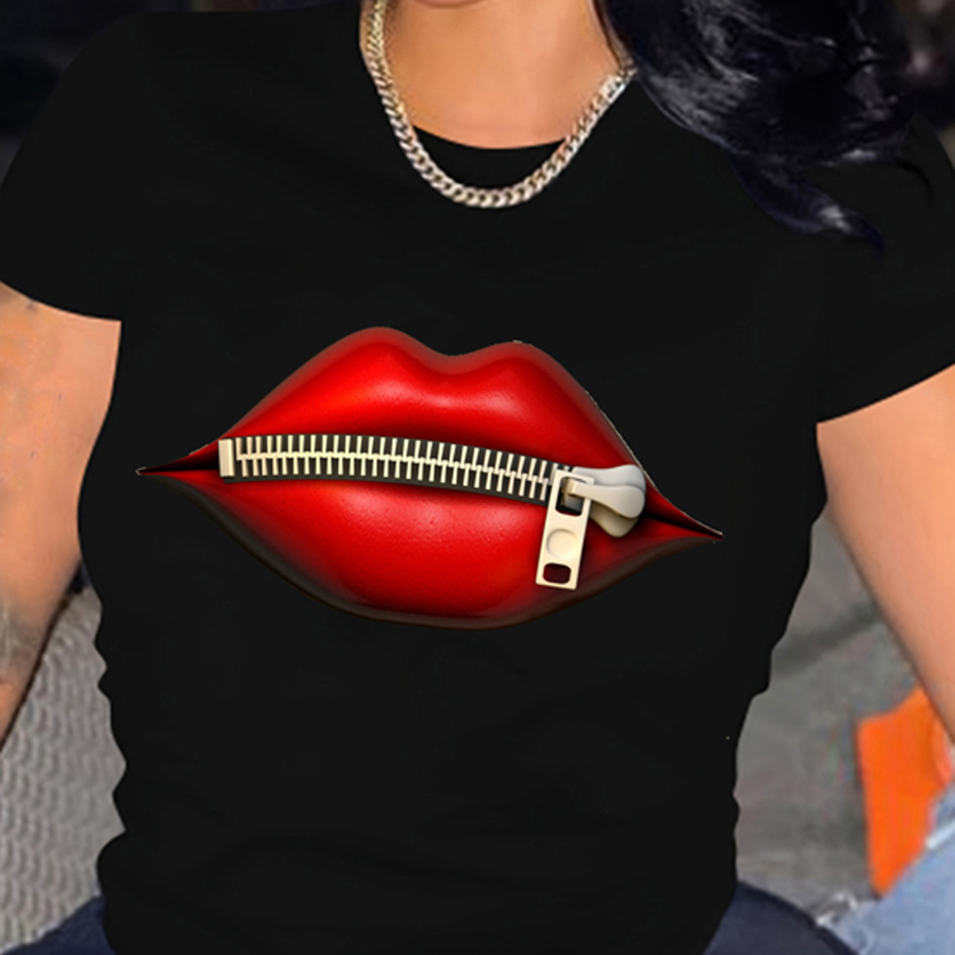 

Red Lips Print T-shirt, Casual Crew Neck Short Sleeve Top For Spring & Summer, Women's Clothing