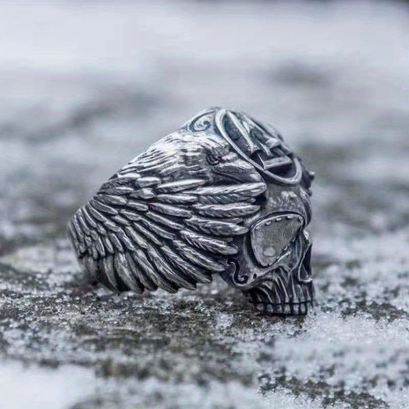 Skull ring clearance with wings