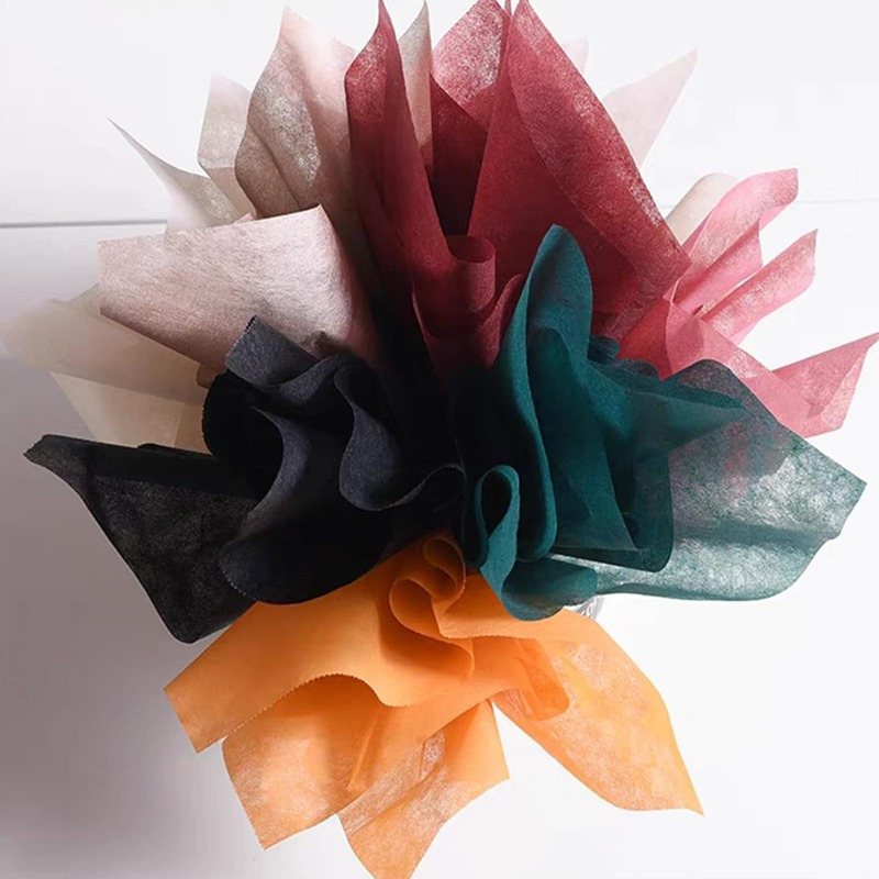 Multi-Colored Paper Flower Bouquet / Ramo Buchon