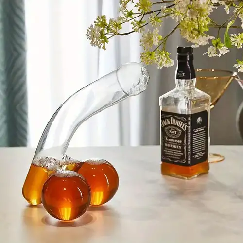 Glaskaraffe, Totenkopf-Design, Wodka-Flasche, Totenkopf, Whisky