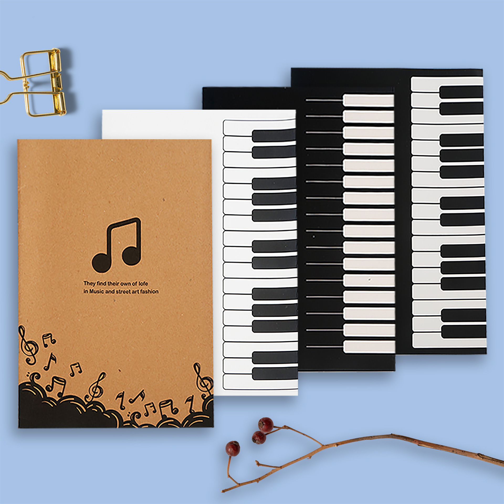 Cahier de Musique : 120 partitions vierges avec 12 portées - Format A4 -  Violon et notes de musique (Paperback) 