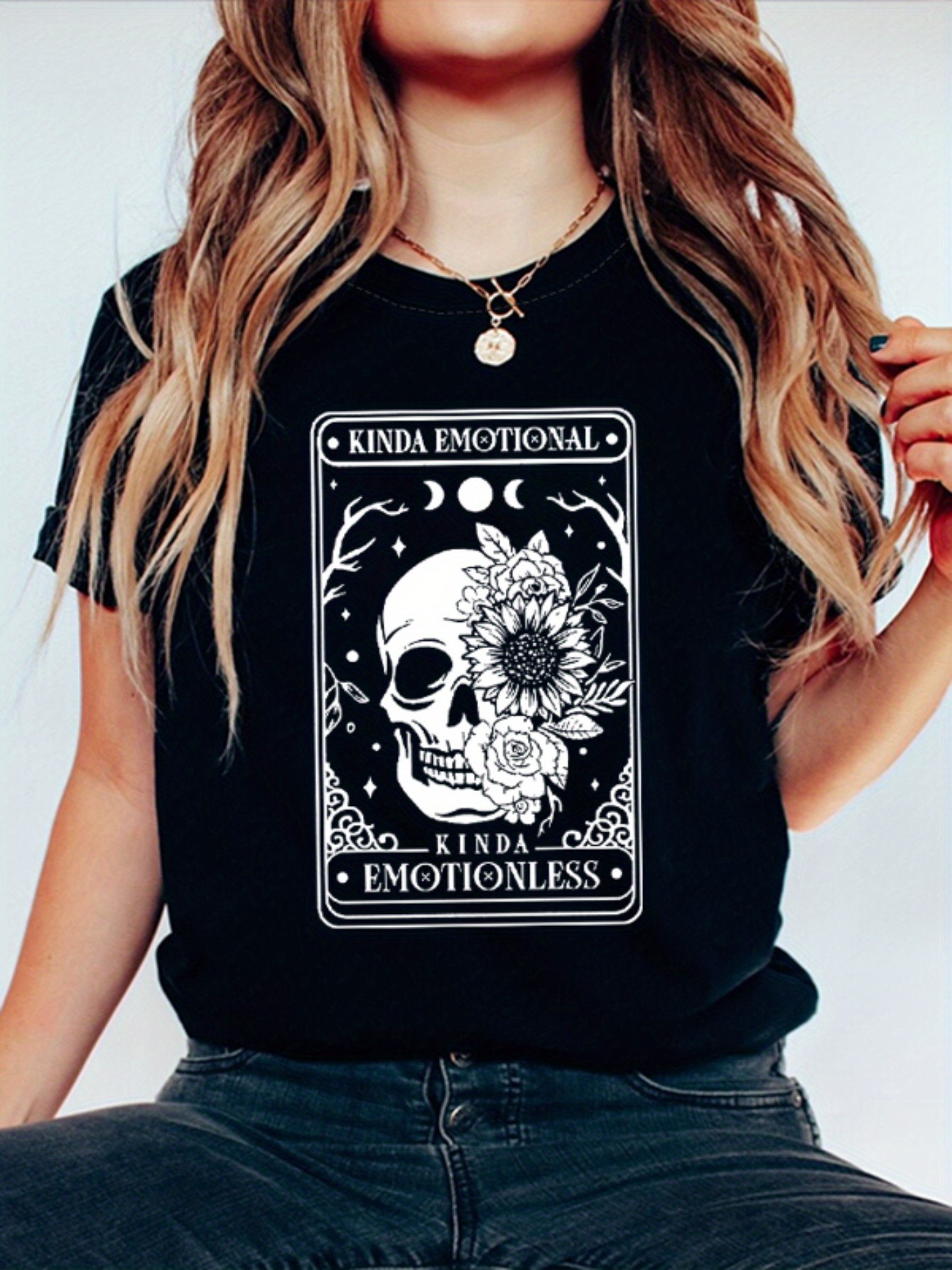 Skull V2 DETROIT LIONS V-Neck Womens T-Shirt - TeeHex