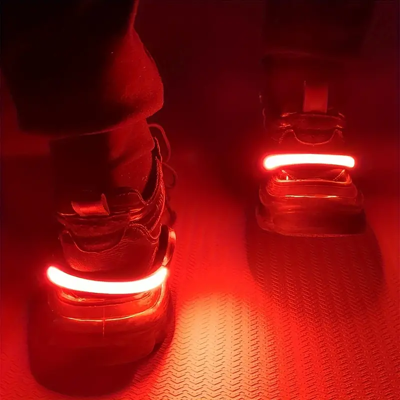1pc led shoe light clip for night running 1pc led shoe light clip 2 cr2032 battery powered abs material non rechargeable single color lighting 36v or lower operating voltage electronic components included ideal for night sports details 3