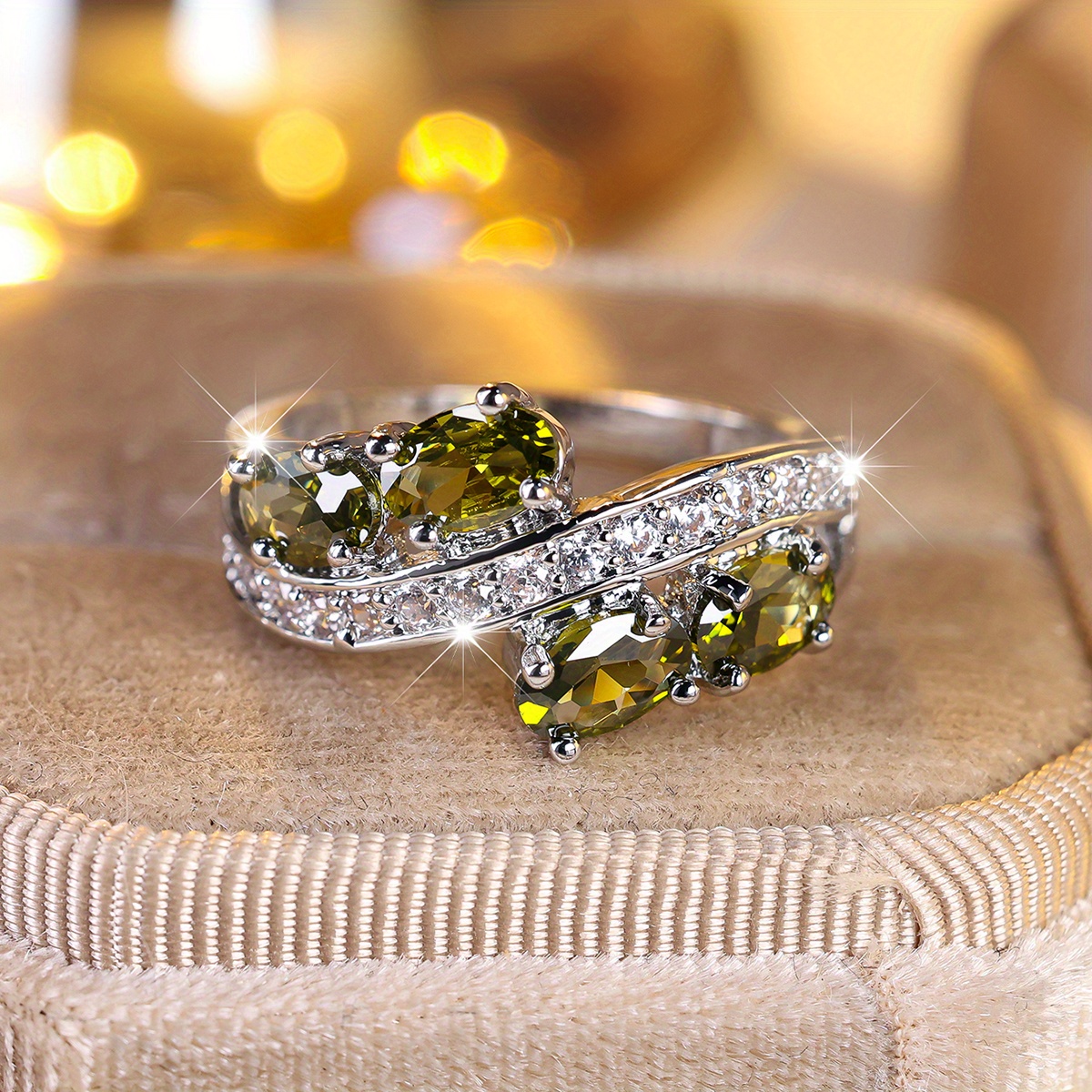 

Romantic Green & White Zircon Band Ring Luxury Niche Design Engagement Ring Banquet Party Gift Jewelry