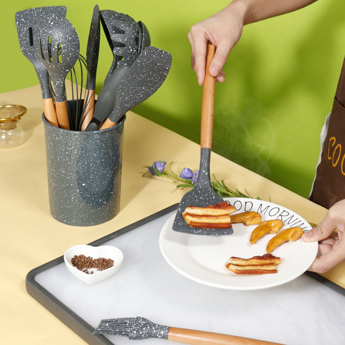 1pc Spatule Fouet Batteur À Oeufs Intégré En Silicone En - Temu Canada