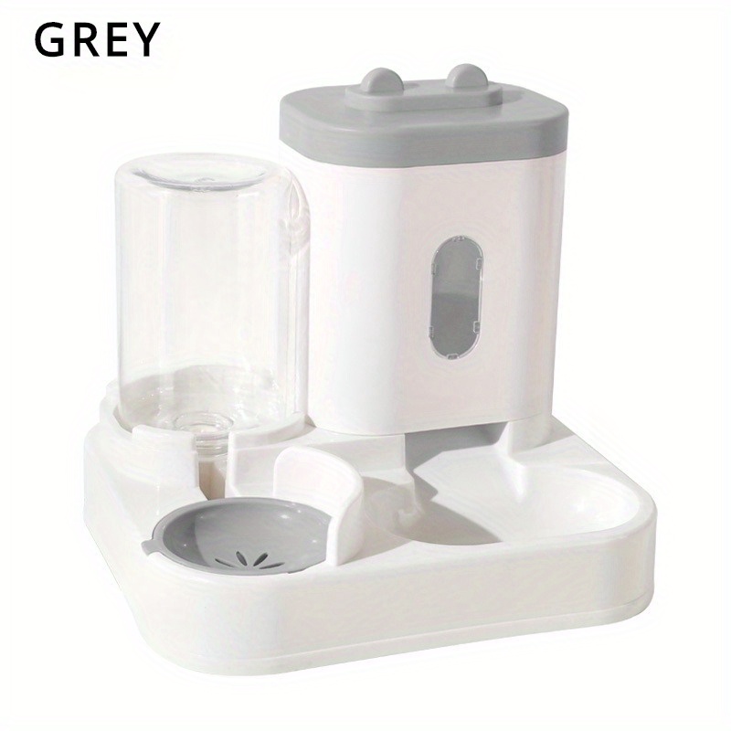 Water dispenser for outlet puppies