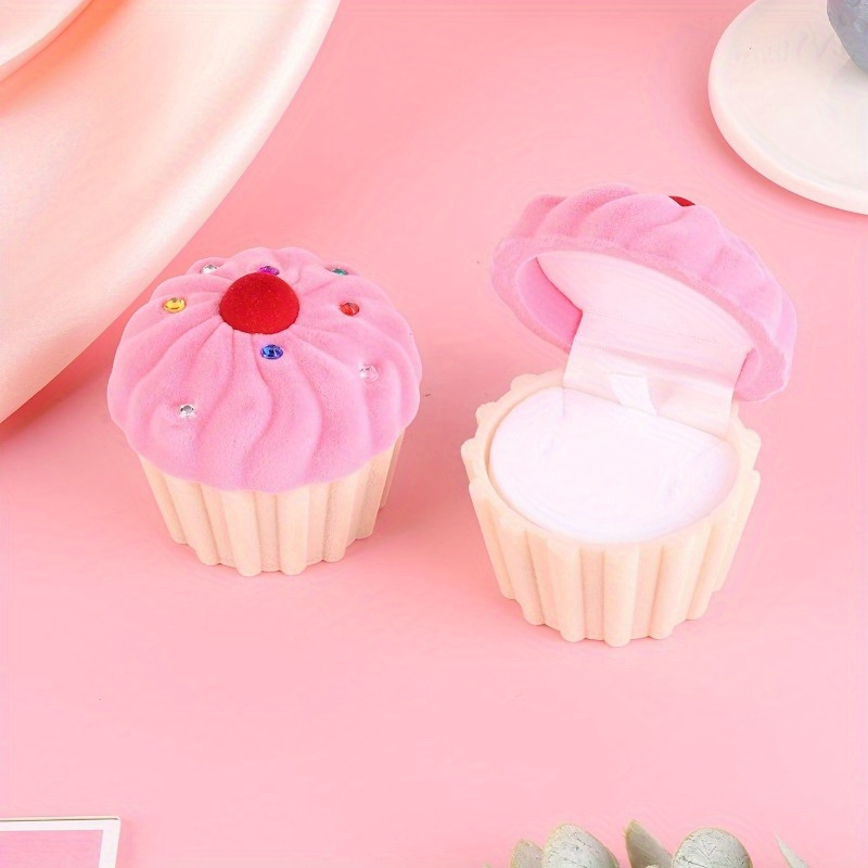 Cupcake deals ring box