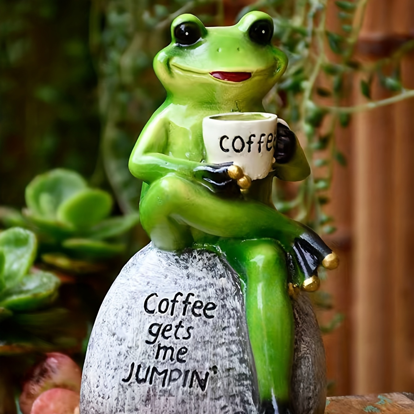 

1pc Creative Statue Decor, Green Frog Sitting On Stone Drinking Coffee, Indoor Outdoor Garden Statue Decoration, Collectible Frog Figurine Statue Sculpture