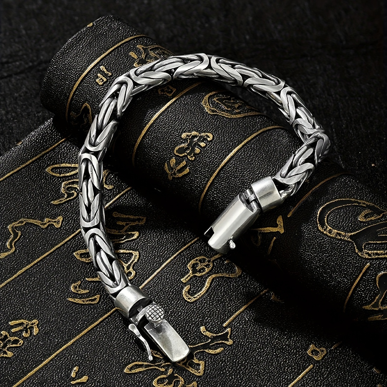 クールなシルバーブレスレット S925