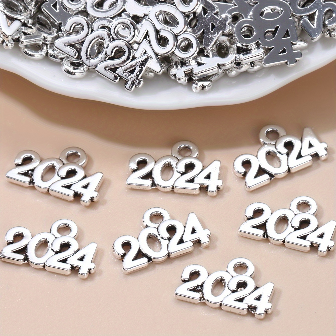 SEWACC 100pcs Mini 2024 Charms 2024 DIY Pendant Metal Year Signet Charm  Necklace Jewelry Key Ornament Bracelet Charms for Keychain Making