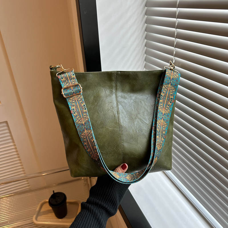 

Women's Fashion Pu Leather Bucket Bag, Large Capacity Shoulder Crossbody Bag With Bohemian Strap