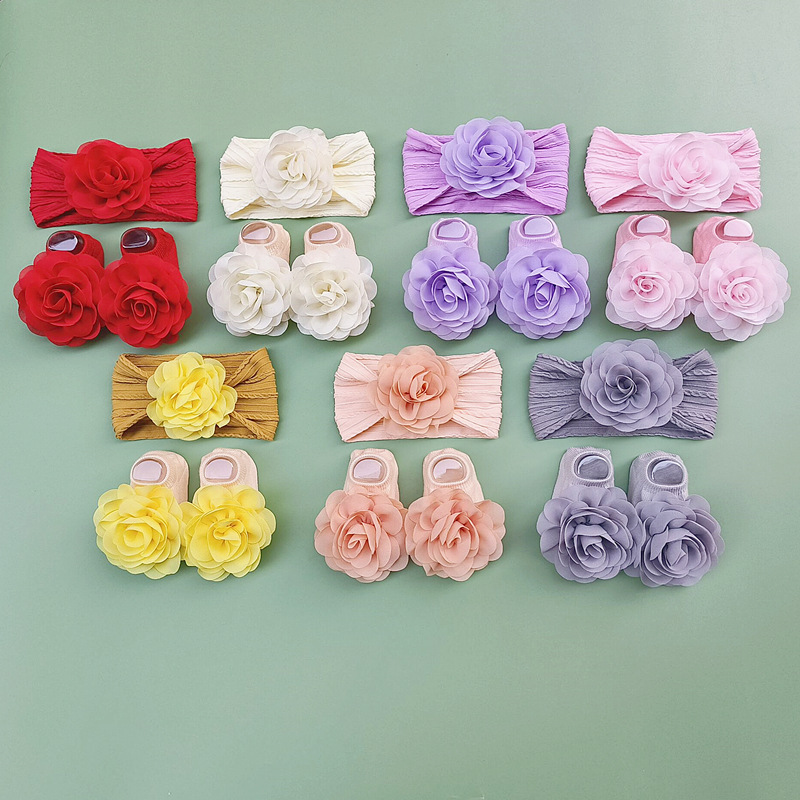 

2pcs Baby Girl's Flower Decor Sock Shoes + Adorable Headwear Set, Comfy Casual Princess Style Accessories