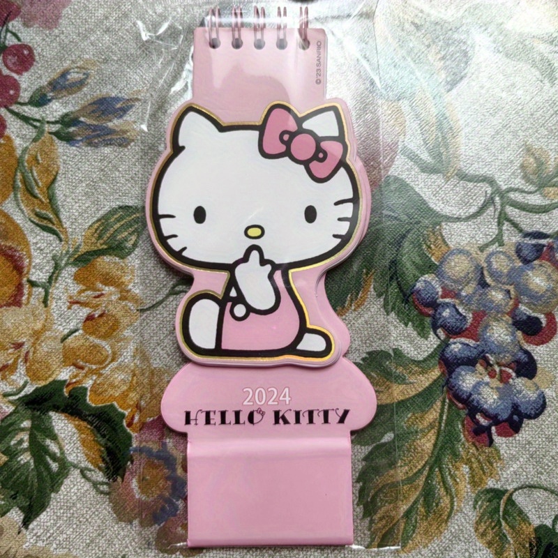 Standing Cat Fashion Pin