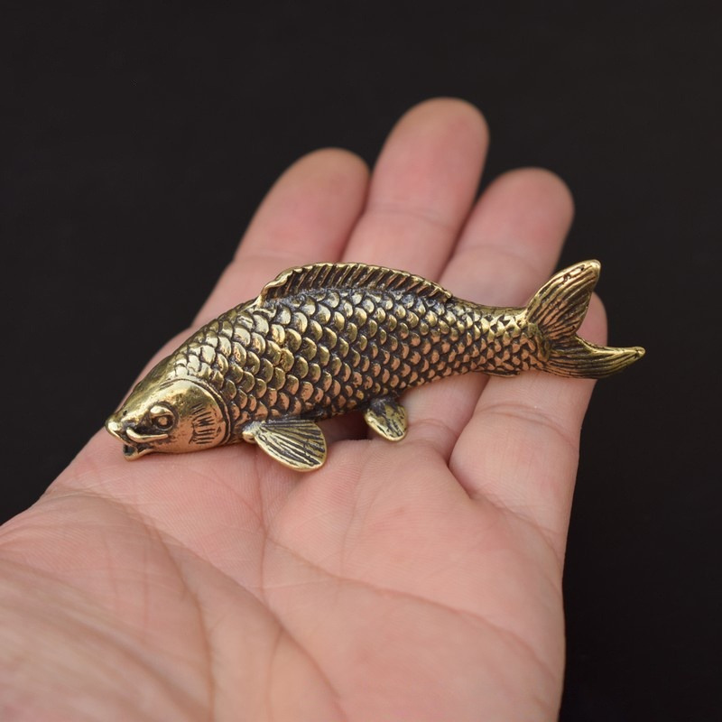 1pc Retro Brass Carp Fish Figurine, Miniature Tea Table Pet, Small Ornament  Copper Animal Feng Shui Crafts, Home Decoration Accessories