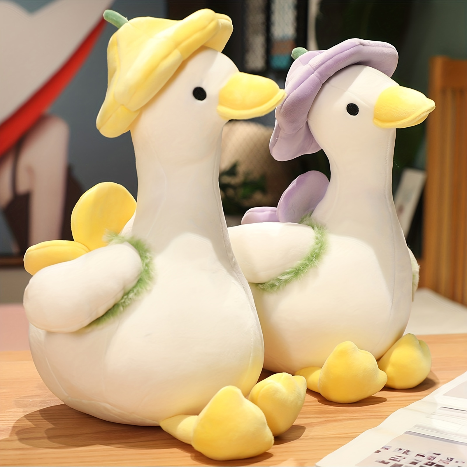  Juguete de peluche de pato blanco, de felpa suave, para niños y  niñas, con lindo sombrero y disfraz, los mejores regalos para cumpleaños  (12 pulgadas/30 cm) : Juguetes y Juegos