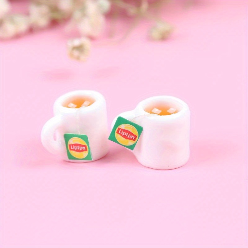 Tiny Cups 