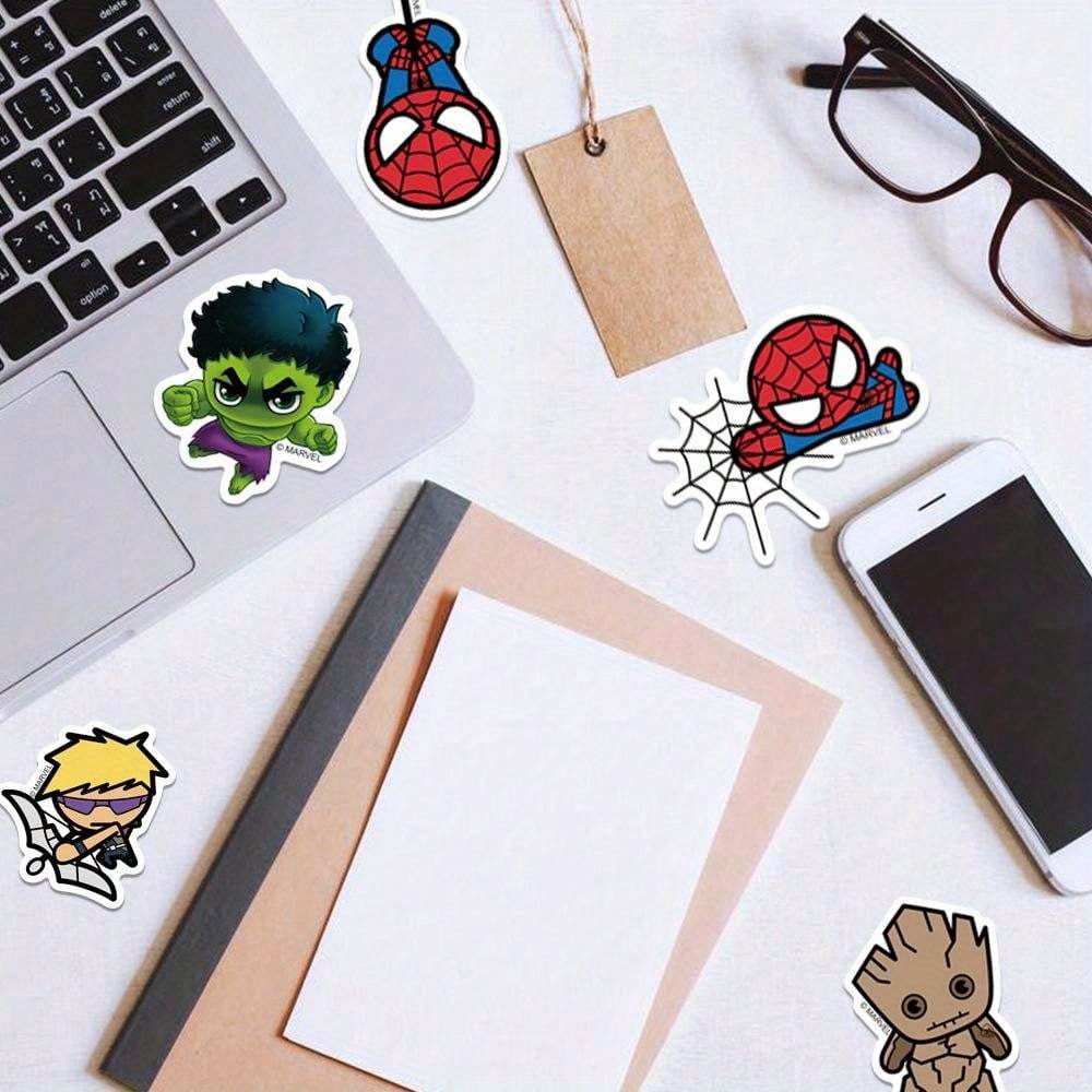 Finedeco Lot de 50 autocollants de super-héros Avengers mignons  personnalisés pour enfants, autocollants en vinyle imperméable pour  ordinateur portable, scrapbooking, chambres à coucher : : Cuisine  et Maison