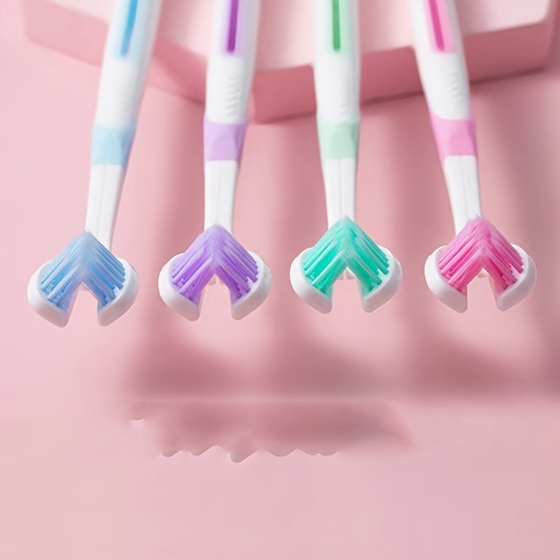 Double sided clearance toothbrush