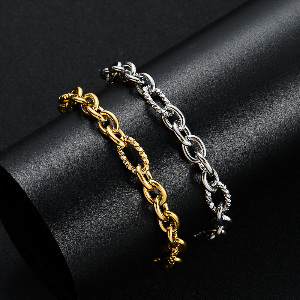 

1pc Stainless Steel Golden Plated Embossed Bracelet, Fashion Party Accessories For Men And Women, Valentine's Day Gifts