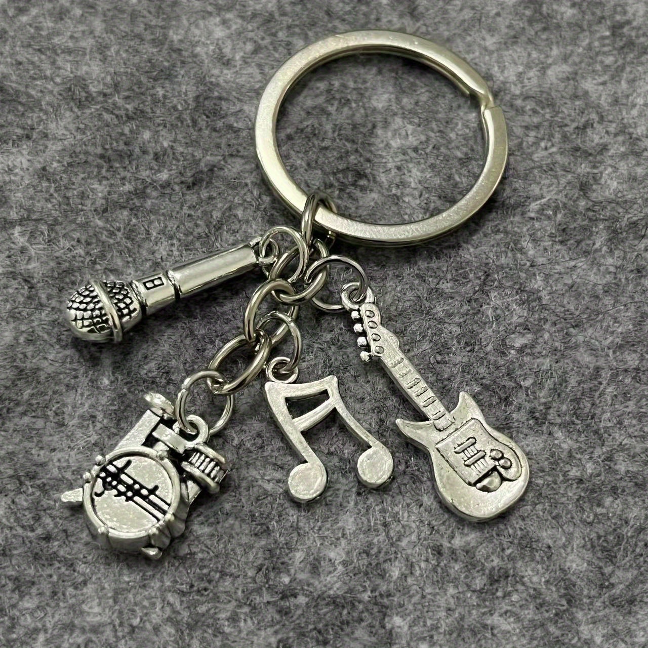 1pc Drum Music Guitar Microphone Classic Music Alloy Keychain, Keychain Decoration