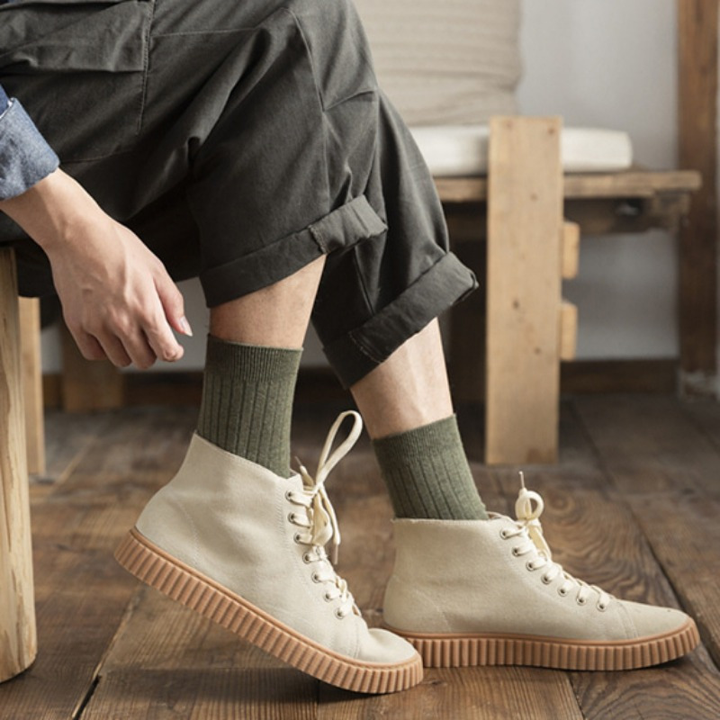 Men's Solid Crew Socks Breathable Comfy Casual Unisex Socks