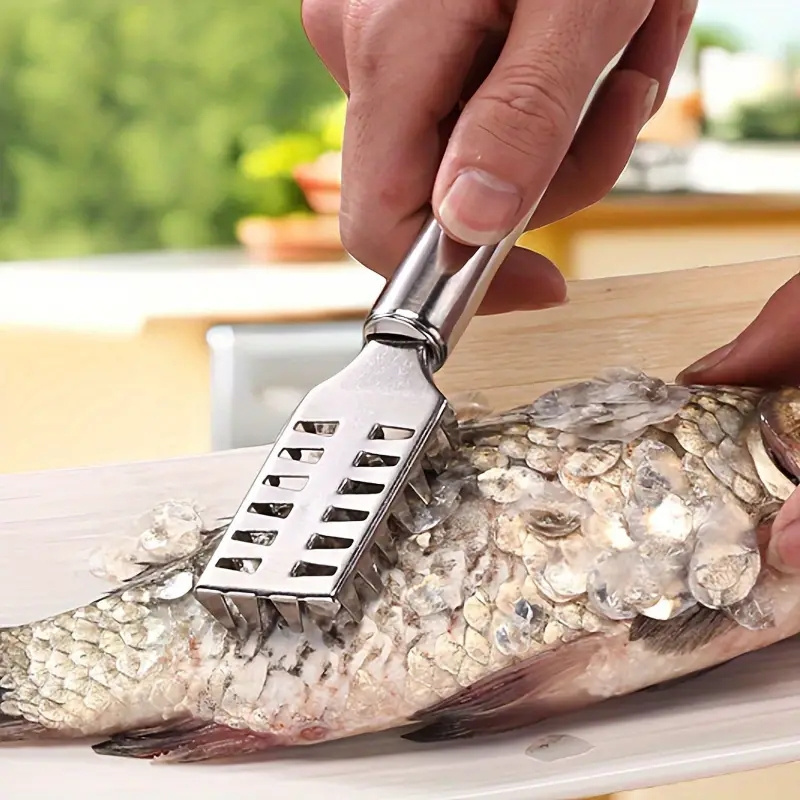 Stainless Steel Fish Scale Scraper with Sawtooth Edge, Efficient and Quick Fish Cleaning Tool - Perfect for Kitchen Use