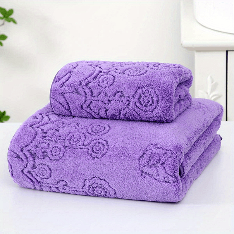 Image of 2pcs Set: 1pc 40x80cm Coral Soft, Comfortable, Absorbent, And Strawberry Print Fingertip Towel For Washing Hair; 1pc 40x80cm Face/bath Towel; 1pc 80x160cm Bath Wrap Towel