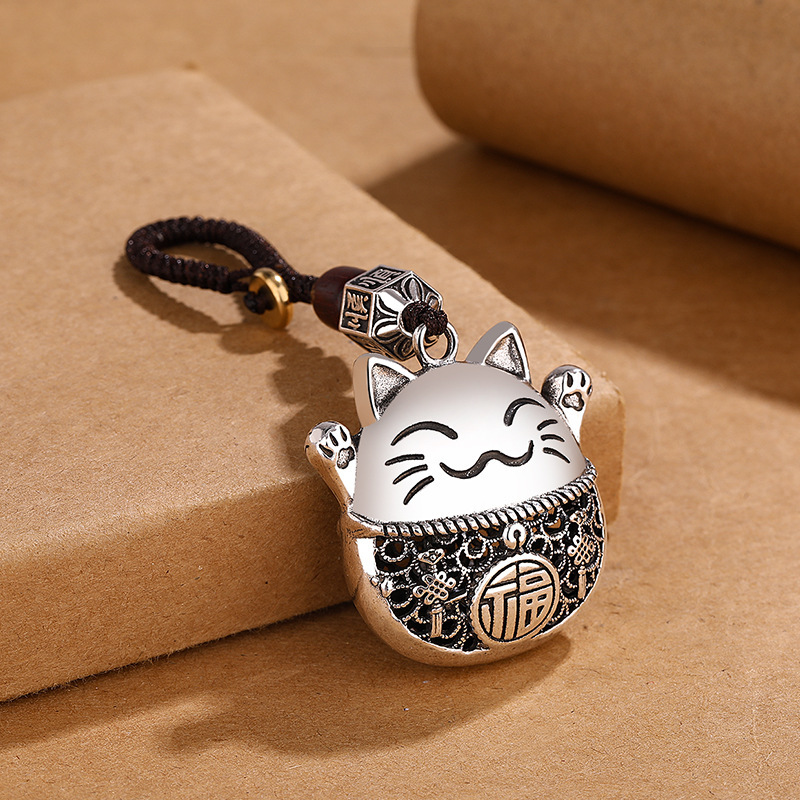 

1pc Simple Ethnic Style Keychain For Men, Featuring Lucky Cat And Copper Keychain For Men, Cartoon Cat Pendant Keychain For Men