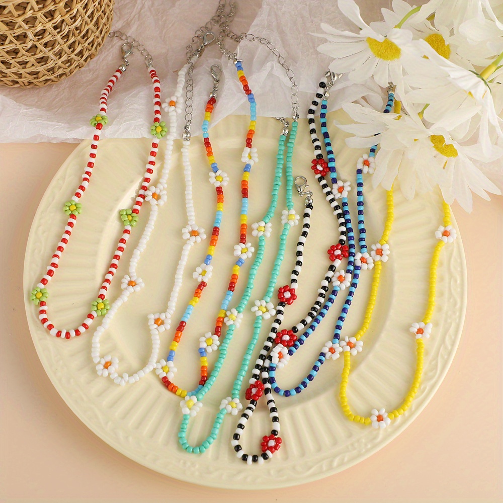

Bohemian Style Rice Bead Flower Daisy Design Necklace, Necklace Suitable For Women Party Banquet Daily Wear