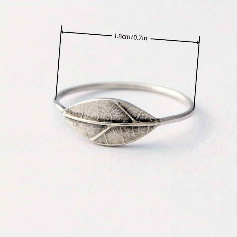 Retro Texture Leaf Plant Carved Print Women's Ring
