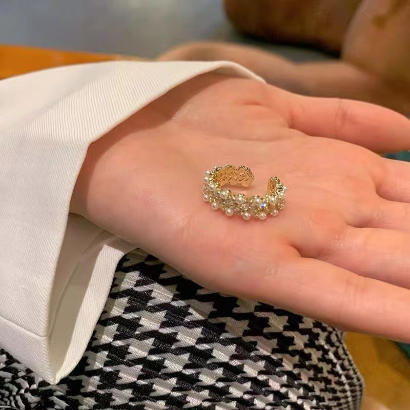 TEMU 1pc Anillo de Moda de con Diseño Niche y Perlas en Calada para Mujer