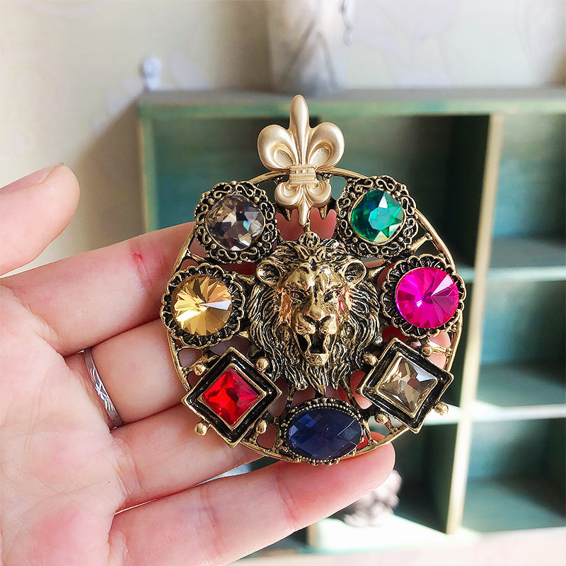 Temu 1pc Retro Medieval French Style Alloy Brooch Rhinestones Inlaid Luxury Pin Brooch Colorful Rhinestone Pins Temperament Corsage Accessories,1PCS