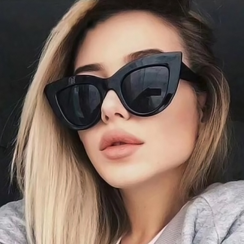 

Cat Eye Sunglasses For Women Retro Mirrored Fashion Anti Glare Sun Shades For Vacation Beach Party