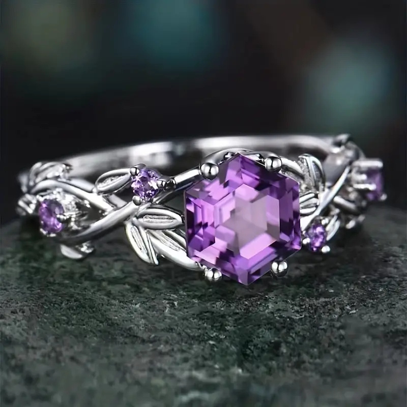 Image of 1pc Elegant Promise Ring Inlaid Purple Hexagonal Synthetic Zirconia Flower Leaf Design Fashionable Individual Wedding Band Engagement/wedding Ring For Bride Evening Decor