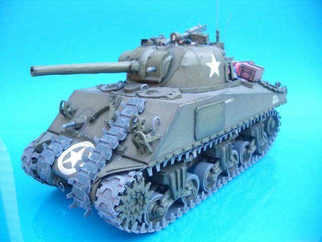  Tamiya Us Med. Tank M4 Sherman Early Production : Arts, Crafts  & Sewing