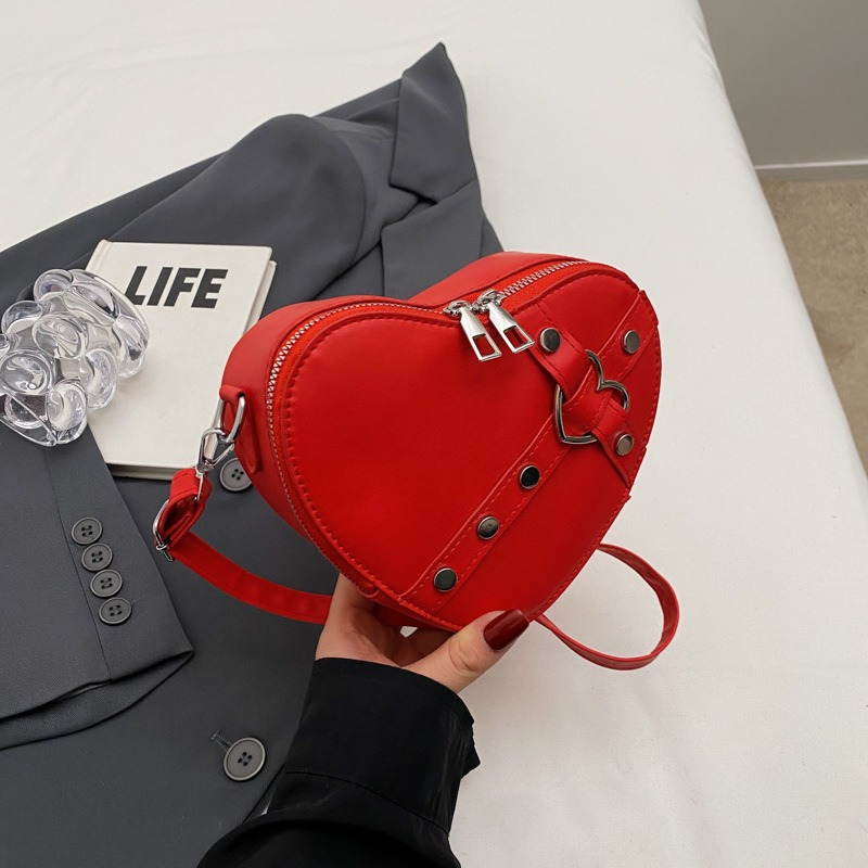 Y2k Style Heart Shaped Bag Punk Chain Crossbody Bag Mini - Temu
